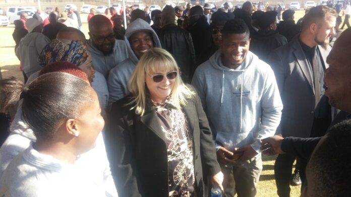 Ekurhuleni Mayor Tania Campbell addressed the community at the Mehlareng Stadium in Teanong, Tembisa, on Friday and promised to improve services. Photo: Chris Gilili Ekurhuleni Mayor Tania Campbell addressed the community at the Mehlareng Stadium in Teanong, Tembisa, on Friday and promised to improve services. Photo: Chris Gilili