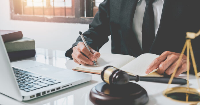 iStock-1088618430-law-students-South-Africa Only South Africans and Permanent Residents May Be Lawyers, Rules Concourt