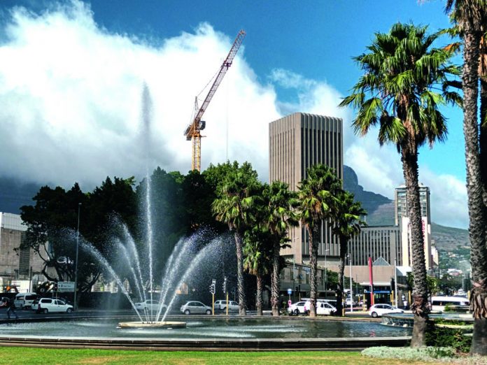 CCID - Heerengracht Fountain - credit CCID Over R5.7-Billion Invested in Cape Town CBD Despite Tough Times