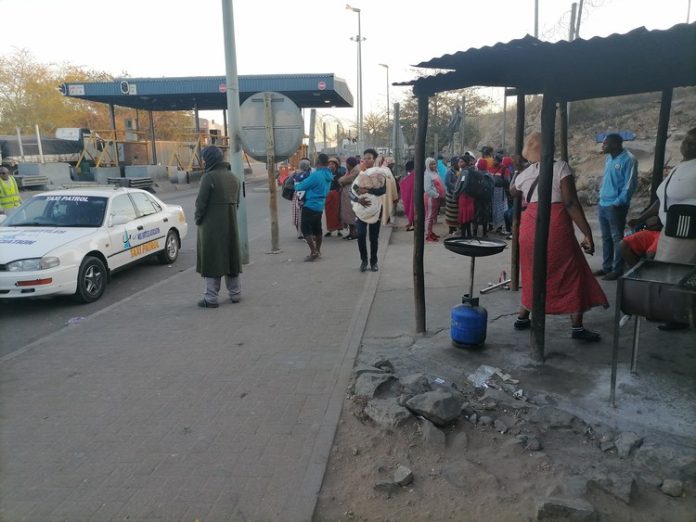 Zimbabweans at Beitbridge border in Limpopo. Archive photo: Bernard Chiguvare Zimbabweans at Beitbridge border in Limpopo. Archive photo: Bernard Chiguvare
