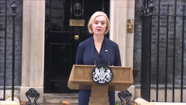 British PM Liz Truss Resigns, Outlasted by The Lettuce!