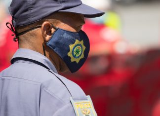 The High Court in Mthatha has ordered the Minister of Police to pay an Eastern Cape father a total of R240,000 in damages. The man was arrested, assaulted and detained by police for 40 hours for breaking lockdown rules in April 2020 while driving his sick son to a doctor. Archive photo: Ashraf Hendricks