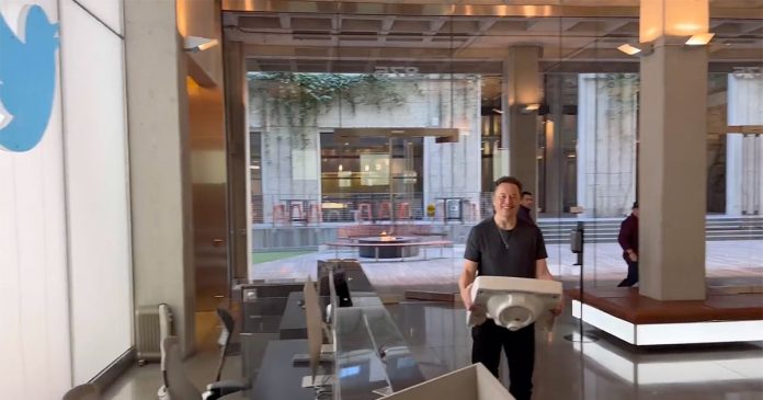 Elon-Musk-Twitter-buy Elon Musk buys Twitter