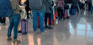 3 Hour Delays for Tourists at SA's OR Tambo International Airport with New Biometric Chaos