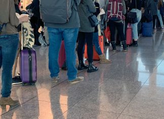 3 Hour Delays for Tourists at SA's OR Tambo International Airport with New Biometric Chaos