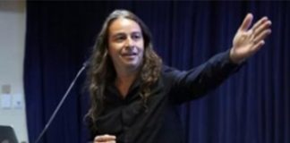 Prof De Oliveira's work continues to garner global commendation