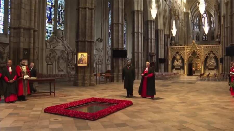 SOUTH AFRICAN PRESIDENT CYRIL RAMAPHOSA SEEING MEMORIAL STONE TO FORMER SOUTH AFRICAN PRESIDENT NELSON MANDELA IN WESTMINSTER ABBEY / RAMAPHOSA LAYING WREATH AT TOMB OF UNKNOWN WARRIOR