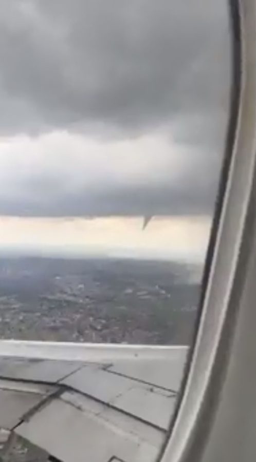 Passengers Flying into Joburg Spot Funnel Cloud
