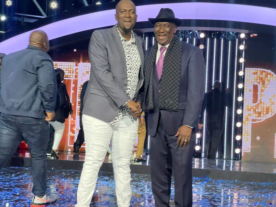 Police Officer Thapelo Molomo WINS SA Idols