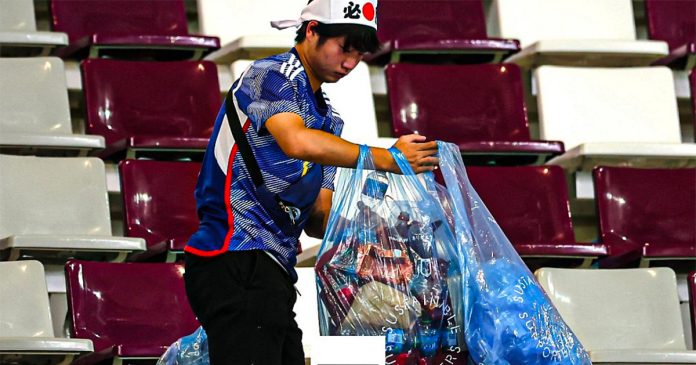 Japan-fans-clean-up-after-World-Cup Japan-fans-clean-up-after-World-Cup