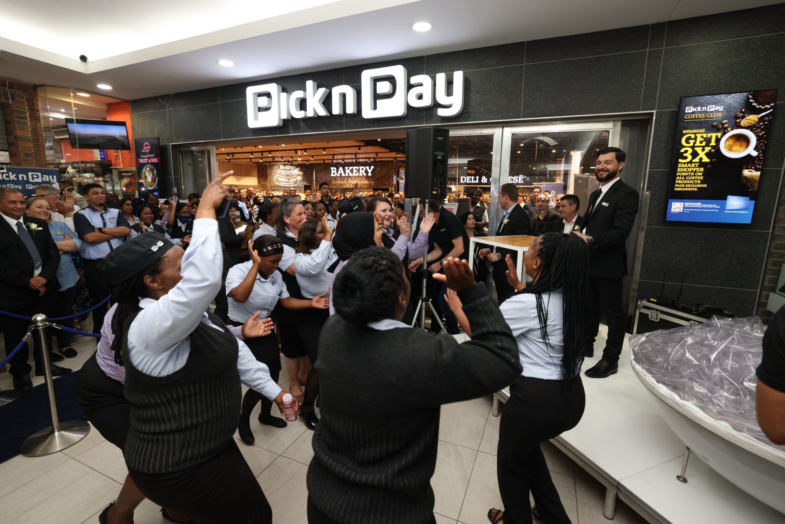 pick-n-pay-to-allow-customers-to-pay-with-bitcoin-sapeople