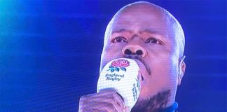 Simon Shibambu Makes SA Proud With BRILLIANT Rendering of Anthem at Twickenham Rugby