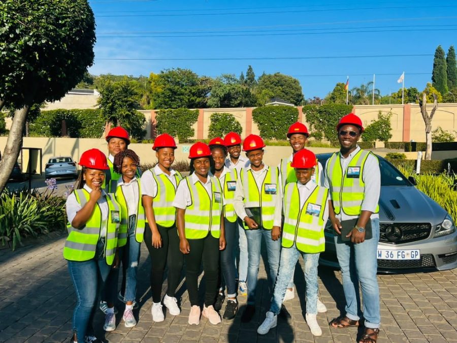 Zwelethemba High School (ZHS) robotics team is gearing up to jet-off to the USA for a robotics tournament. Photos: Khwezi Times News