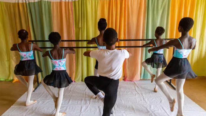 ballet Not sure how to keep your kids busy and happy these holidays? Here are five tips