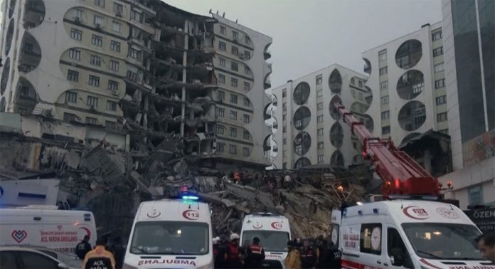 Catastrophic earthquake kills more than 660 in Turkey and Syria Catastrophic earthquake kills more than 660 in Turkey and Syria