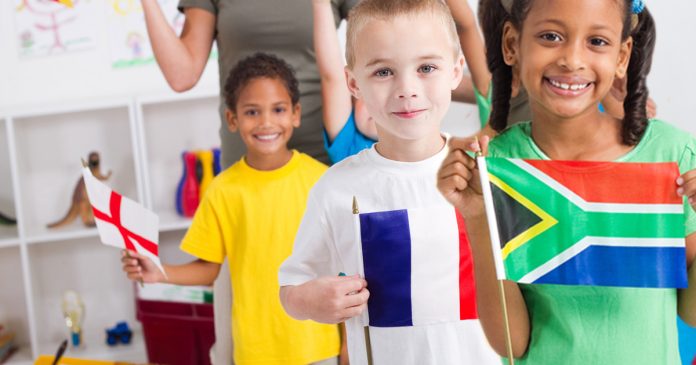 French-class-school-learn-South-Africa-iStock-146911866 French teacher asks South Africans to help teach his class about beautiful SA