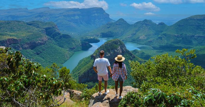 iStock-1460140728-Australia-tourists-South-Africa-Mpumalanga Australia warns travellers to SA about load shedding State of Disaster and crime