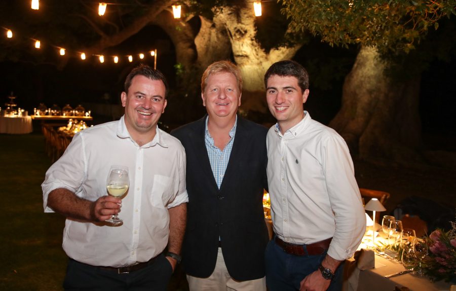 RJ Botha, cellarmaster at Kleine Zalze and chairperson Sauvignon Blanc South Africa, Wayne Coetzer, Vergelegen Managing Director, and Quentin Havaux, CEO Vinopres. Photo: A Gorman Photography