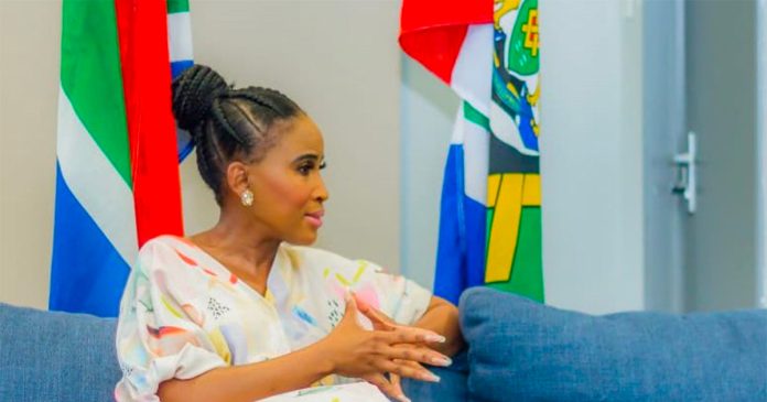 Joburg's new mayor resigns. Dr Mpho Phalatse back in the running Joburg's new mayor resigns. Dr Mpho Phalatse back in the running