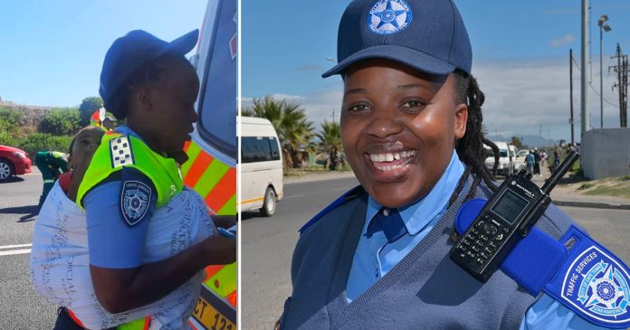 Praise for cop who switched to mom mode at crash scene in Cape Town Praise for cop who switched to mom mode at crash scene in Cape Town