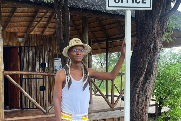 Warren Masemola's age Warren Masemola's age