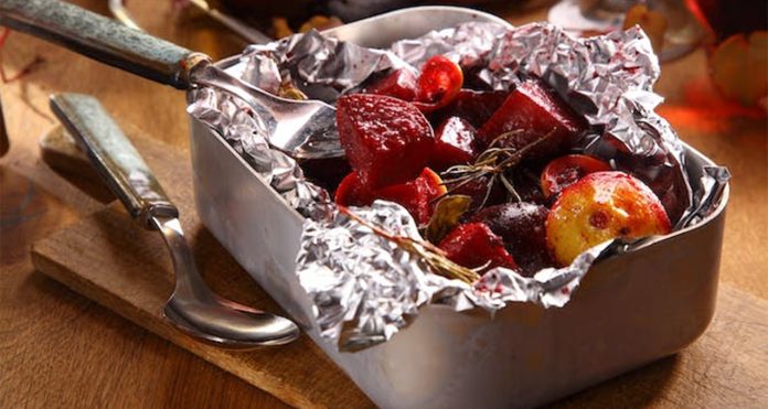food-in-foil Why you shouldn’t wrap your food in aluminium foil before cooking it