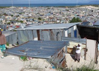 Standoff between shack dwellers and sand mining company in Khayelitsha