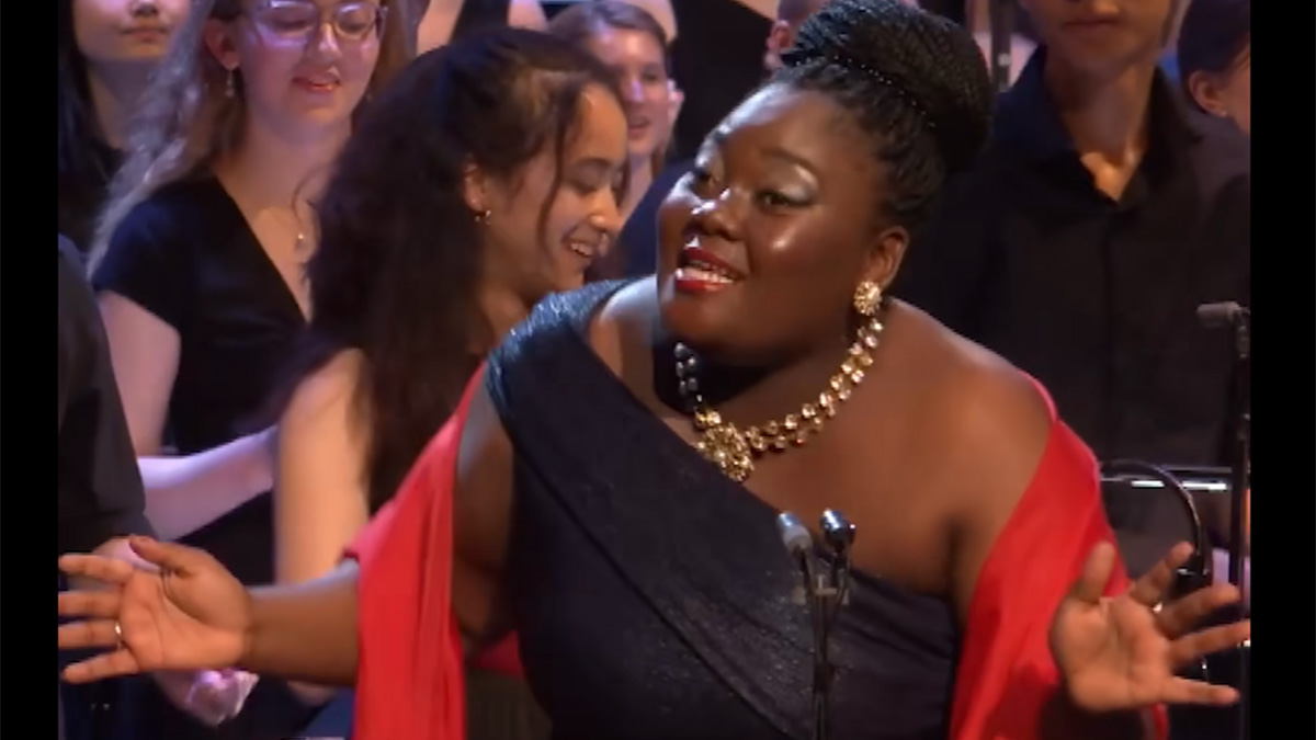 The Whole World performed with unique South African joy in London - WATCH Masabane Cecilia Rangwanasha