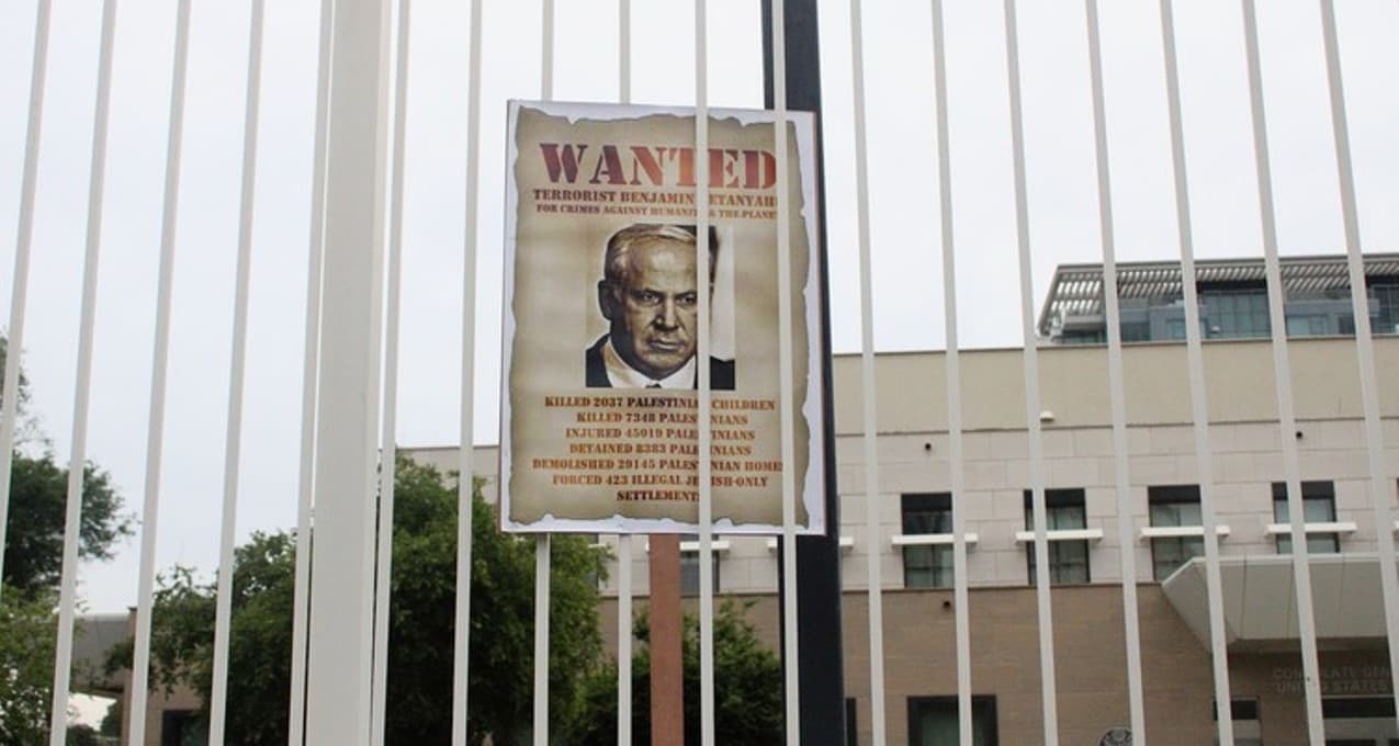 Hundreds protest at US Consulate - demand ceasefire in Gaza