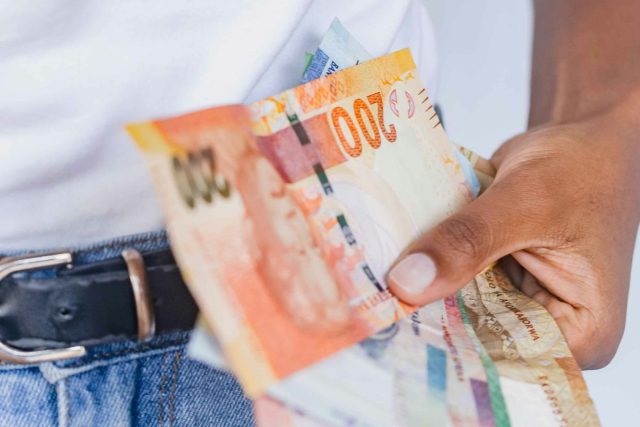 Zar R 1000 Notes South African rand: What 1000 ZAR can buy you worldwide - SA People