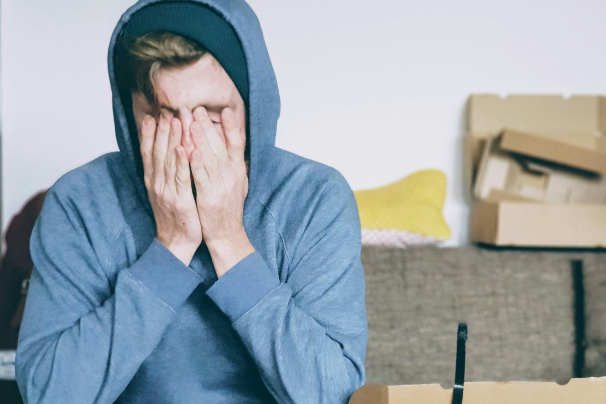 Learn how to identify a scam message, avoid AI-powered fraud, and protect your money with practical safety tips.